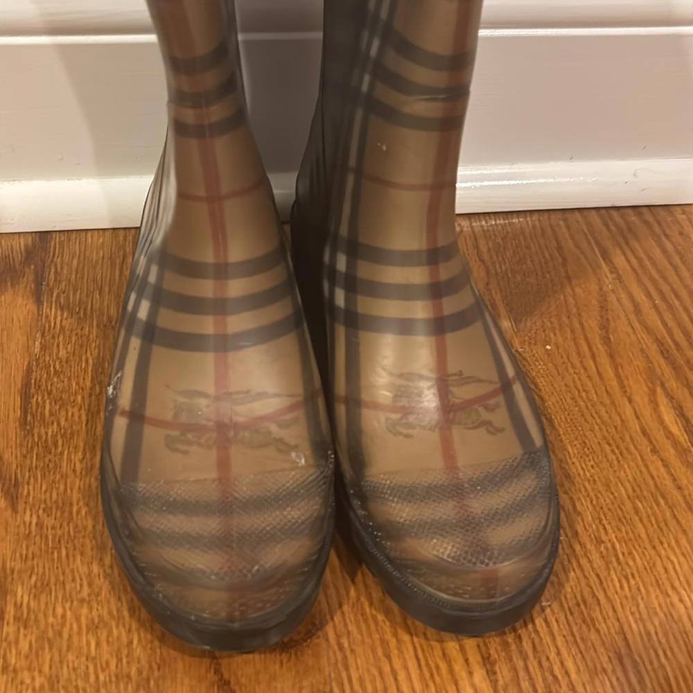 Women Burberry Rainboot - Picture 2 of 7